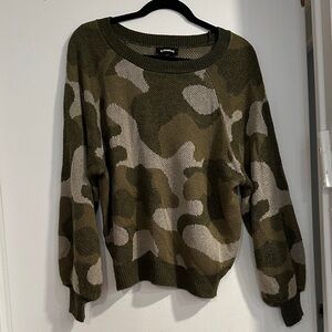Express Olive & Beige Camo Crewneck Sweater. Size M.